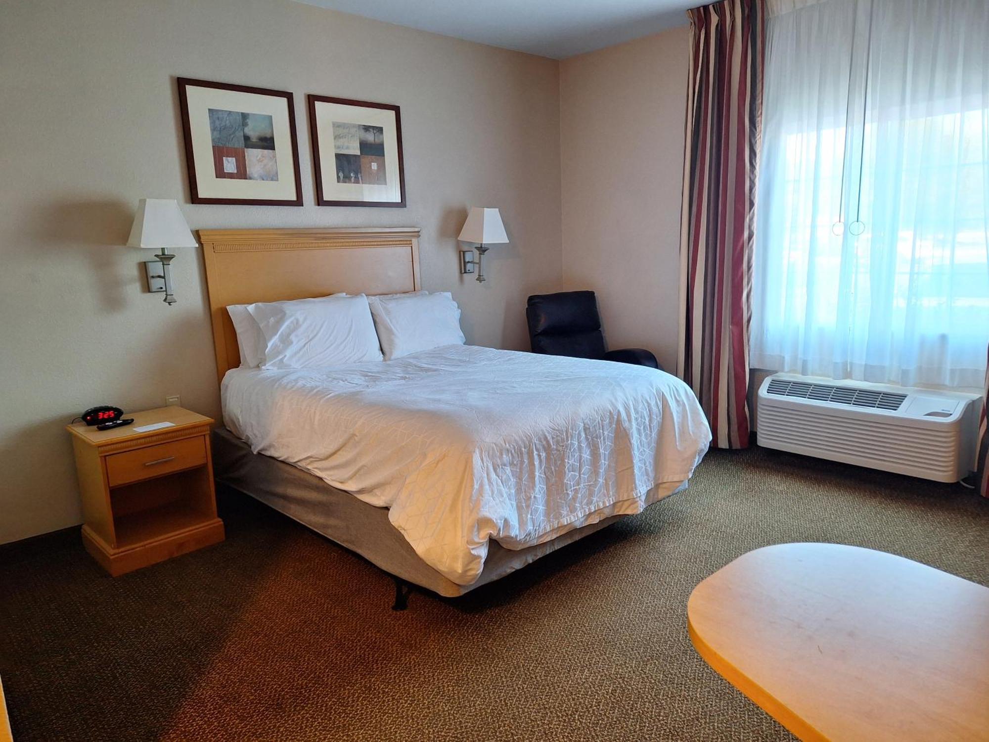 Candlewood Suites Junction City - Ft. Riley By Ihg מראה חיצוני תמונה